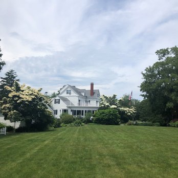 Scargo Manor Bed & Breakfast - Bed & Breakfast Near Me - Dennis, Massachusetts Scargo Manor Bed & Breakfast - Bed & Breakfast Near Me - Dennis, Massachusetts