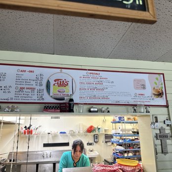 Ty's Hamburgers and Chili - Making those burgers / menu - Burgers Near Me - Tulsa, Oklahoma
