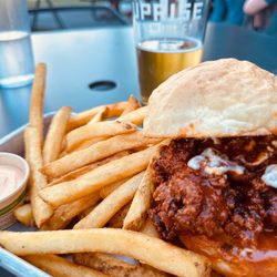 Uprise Brewing - Chicken Sandwich