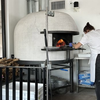 Bufalina - Wood-burning pizza oven - Pizza Near Me - Austin, Texas Bufalina - Wood-burning pizza oven - Pizza Near Me - Austin, Texas