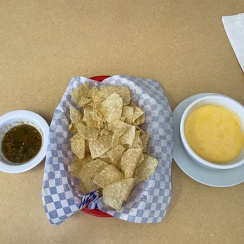 Mi Trailita Y Mas - Chips, salsa and Queso - Mexican Near Me - Austin, Texas