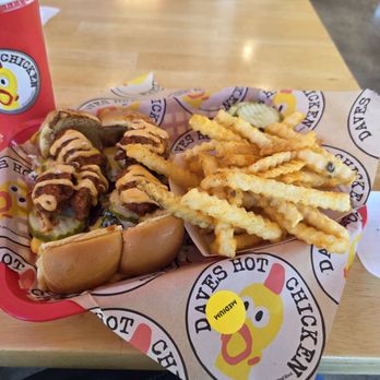 Dave's Hot Chicken - Mini sliders with fries - Chicken Shop Near Me - Hemet, California