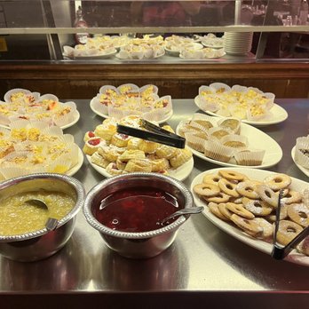Sawa's Old Warsaw Restaurant - Desets - Polish Near Me - Broadview, Illinois