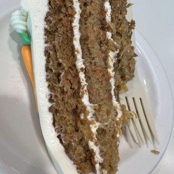 Aladdin's Eatery-Mishawaka - Carrot cake - Middle Eastern Near Me - Mishawaka, Indiana