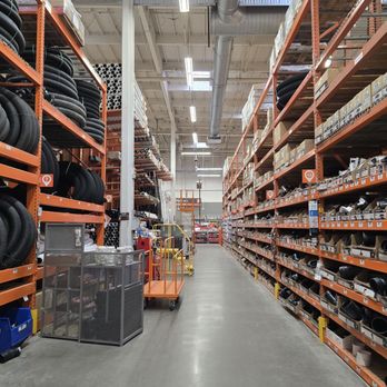 The Home Depot - It's very organized. - Hardware Stores Near Me - Tukwila, Washington