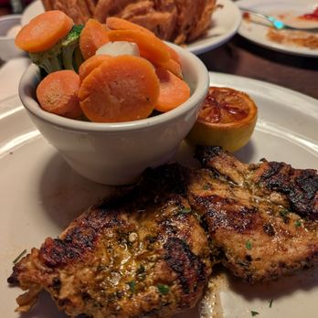 Texas Roadhouse - Herb Chicken with steamed vegetables - Barbeque Near Me - Columbus, Ohio Texas Roadhouse - Herb Chicken with steamed vegetables - Barbeque Near Me - Columbus, Ohio