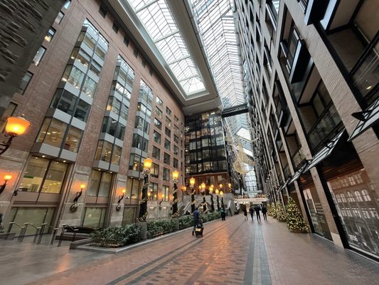Montreal Eaton Centre by null