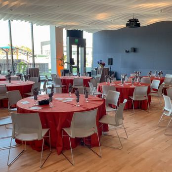 AM Party Rentals - Tables set up with linens and glassware from AM Party Rental - Party Supplies Near Me - San Leandro, California AM Party Rentals - Tables set up with linens and glassware from AM Party Rental - Party Supplies Near Me - San Leandro, California