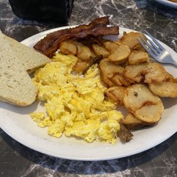Delicious breakfast! Delicious breakfast!