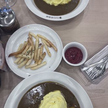CoCo Ichibanya - Garlic fries, chicken omelette curry, vegetable omelette curry - Japanese Curry Near Me - Frisco, Texas