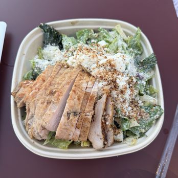 De La Nonna Big Bear - Caesar salad with chicken - Pizza Near Me - Big Bear Lake, California De La Nonna Big Bear - Caesar salad with chicken - Pizza Near Me - Big Bear Lake, California