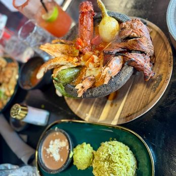 EL MOLCAJETE - Updated August 2025 - 22 Photos & 28 Reviews - 2032 E