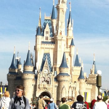 Cinderella Castle - Castle in the morning - Amusement Parks Near Me - Orlando, Florida