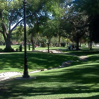 Holmby Park - Easy-peasy lap path if you're rehabbing or old like me :-) - Parks Near Me - Los Angeles, California Holmby Park - Easy-peasy lap path if you're rehabbing or old like me :-) - Parks Near Me - Los Angeles, California