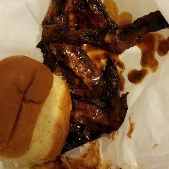Toms Barbeque - Barbeque Near Me - Memphis, Tennessee