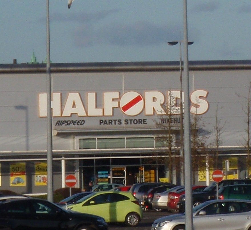 HALFORDS Updated May 2024 142 Kings Inch Dr, Glasgow, United