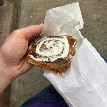 L'imprimerie - Cinnamon roll - Bakeries Near Me - Brooklyn, New York L'imprimerie - Cinnamon roll - Bakeries Near Me - Brooklyn, New York