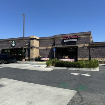 Ludy's Bbq - Next door to Starbucks - Barbeque Near Me - Woodland, California Ludy's Bbq - Next door to Starbucks - Barbeque Near Me - Woodland, California