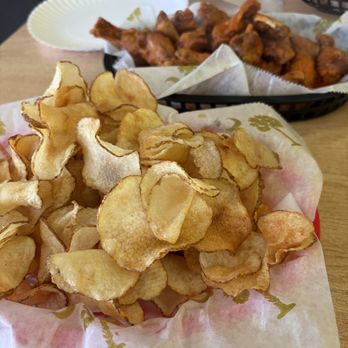 Leo's Chicken Wings - Raw fries and buffalo wings - Chicken Wings Near Me - Lugoff, South Carolina Leo's Chicken Wings - Raw fries and buffalo wings - Chicken Wings Near Me - Lugoff, South Carolina