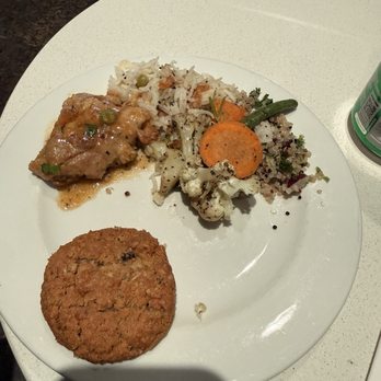 Air Canada Maple Leaf Lounge - Citrus chicken, rice, veggies and an oatmeal cookie - Airport Lounges Near Me - Mississauga, Ontario