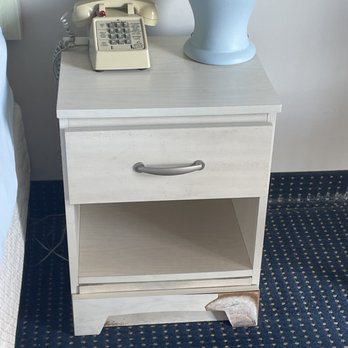 Sandcastle Motel - Rundown and dilapidated Furniture, walls , bathroom. - Hotels Near Me - Rehoboth Beach, Delaware Sandcastle Motel - Rundown and dilapidated Furniture, walls , bathroom. - Hotels Near Me - Rehoboth Beach, Delaware