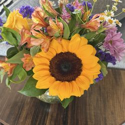 Kent's Floral Gallery - Bright Bouquet