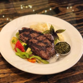 Montez Creekside Kitchen - steak and vegetables - Comfort Food Near Me - Whitehouse, Texas