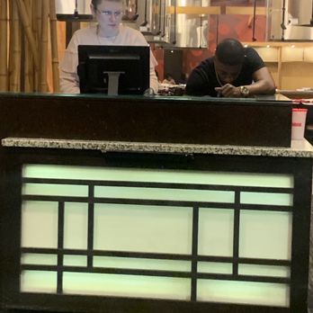 Benihana - Memphis - Benihana Manager didn't care about my Service - Sushi Bars Near Me - Memphis, Tennessee Benihana - Memphis - Benihana Manager didn't care about my Service - Sushi Bars Near Me - Memphis, Tennessee