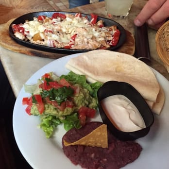 Fajitas - Chicken fajitas. Great portions, and no issues getting extra tortilla shells. - Mexican Near Me - Paris, 75 Fajitas - Chicken fajitas. Great portions, and no issues getting extra tortilla shells. - Mexican Near Me - Paris, 75