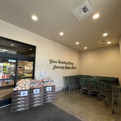 Sprouts Farmers Market - Entranceway