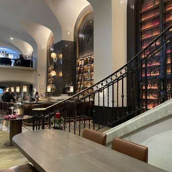 Rundle Bar - Bar - Lounges Near Me - Banff, Alberta Rundle Bar - Bar - Lounges Near Me - Banff, Alberta