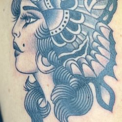 Barber's Electric Tattoo - Lincoln is the man ! He takes your ideas and makes them awesome !!! The shop is so relaxing and friendly all the guys there chill.
