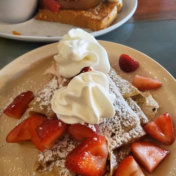 Two Chicks Cafe - Strawberry & Cream Crepe 4.5/5 - Breakfast & Brunch Near Me - New Orleans, Louisiana Two Chicks Cafe - Strawberry & Cream Crepe 4.5/5 - Breakfast & Brunch Near Me - New Orleans, Louisiana