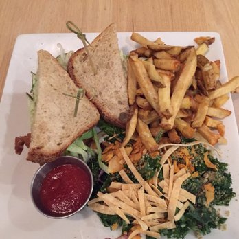 Pure Kitchen Westboro - Cheerful BLT and half kale caesar half fries - Vegan Near Me - Ottawa, Ontario Pure Kitchen Westboro - Cheerful BLT and half kale caesar half fries - Vegan Near Me - Ottawa, Ontario