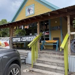 Wendll's - Outside - July 2025