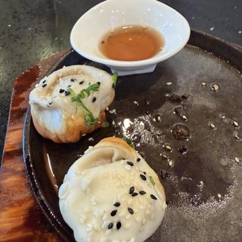 I-Shanghai Delight - Pan fried meats dumplings - Shanghainese Near Me - Fremont, California I-Shanghai Delight - Pan fried meats dumplings - Shanghainese Near Me - Fremont, California