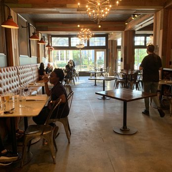 Pizza Domenica - Inside - Pizza Near Me - New Orleans, Louisiana Pizza Domenica - Inside - Pizza Near Me - New Orleans, Louisiana