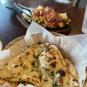 Haveli Indian Grill - Garlic Naan and Chicken Tikka - Indian Near Me - Bakersfield, California Haveli Indian Grill - Garlic Naan and Chicken Tikka - Indian Near Me - Bakersfield, California