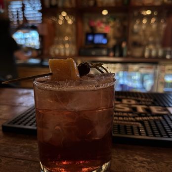 Boone and Crockett - Old Fashioned - Bars Near Me - Milwaukee, Wisconsin