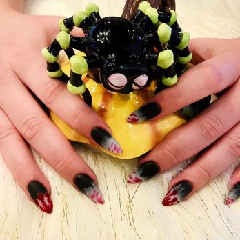 Solara Nail Bar - Nail Salons Near Me - Seal Beach, California
