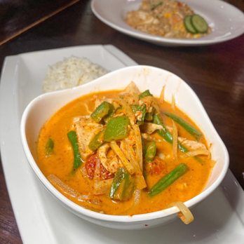 Nur Thai - Red Curry Lunch - Thai Near Me - Park, New York