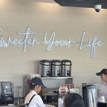 85°C Bakery Cafe-Gardena - Coffee & Tea Near Me - Gardena, California 85°C Bakery Cafe-Gardena - Coffee & Tea Near Me - Gardena, California