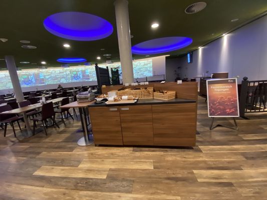 Hilton Garden Inn Stuttgart NeckarPark by null
