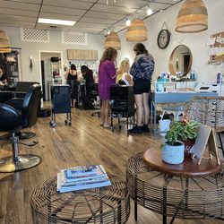 Organic Hair Studio Jupiter - Sitting in waiting area