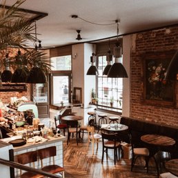 Coffee Corner Bakery - interior - Cafes Near Me - Prague, Puerto Rico