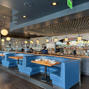 Half Shell - Bars Near Me - Seattle, Washington