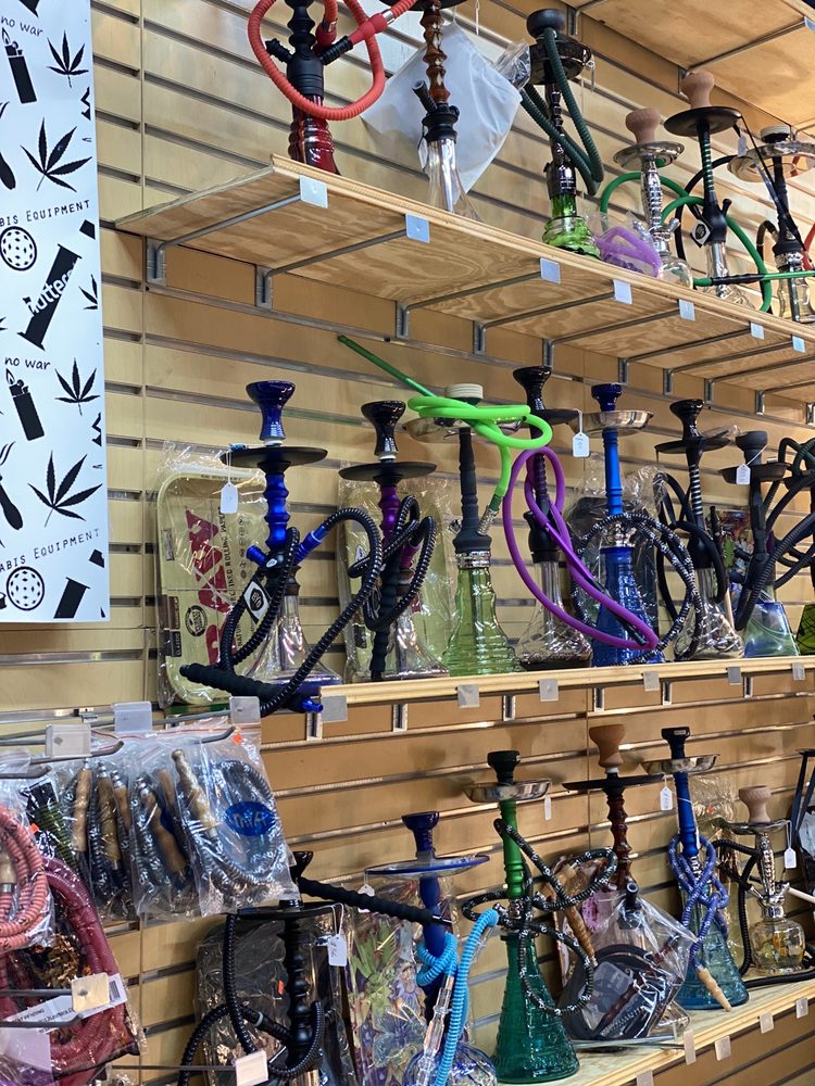 J & J CONVENIENCE Updated September 2024 13 Photos 2134 W Genesee