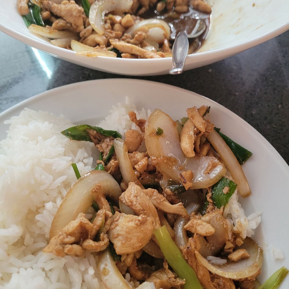 Bunga Raya Satay House Malaysian Restaurant - The chicken stir fry with shallots and ginger. Oh so darn good! Rice is a separate order. - Restaurants Near Me - Merimbula, NSW