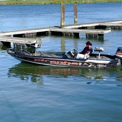 Delta Shores Resort & Marina - Member Docking After Fishing @ Private Docks.