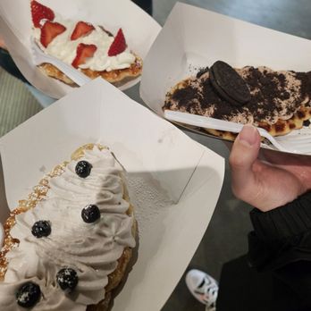 Maison De Croissant - Blueberry croffle, strawberry croffle, and chocolate croffle - Bakeries Near Me - Irvine, California Maison De Croissant - Blueberry croffle, strawberry croffle, and chocolate croffle - Bakeries Near Me - Irvine, California